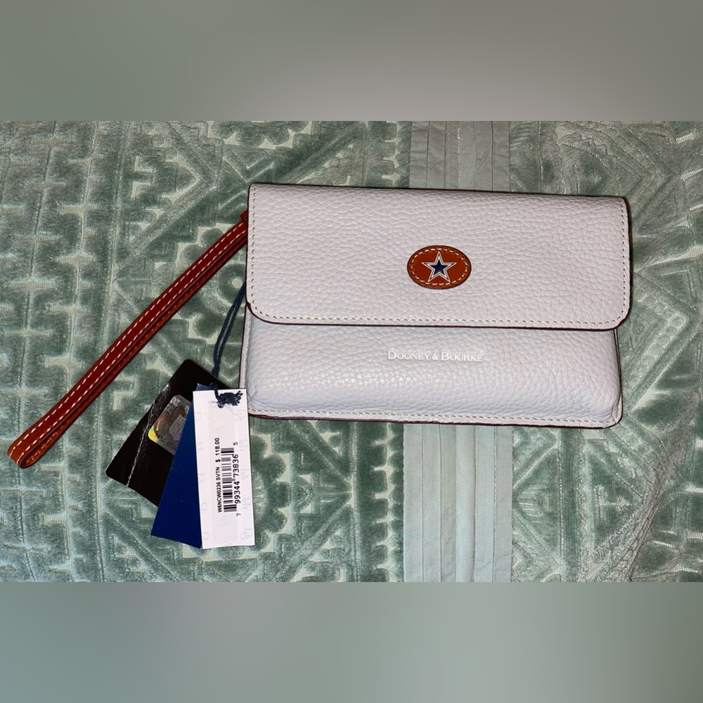 NWT Dooney & Bourke Dallas Cowboys Pebbled Leather Wristlet